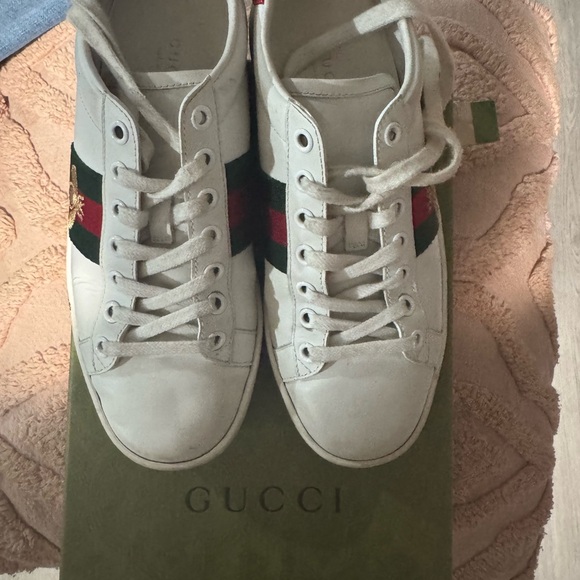 Gucci - Picture 2 of 5